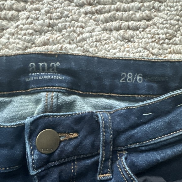 A.N.A. Women's High-Rise Jeggings Size 6 Dark Wash Denim Jeans 28/6 - 27" Inseam - Picture 2 of 4